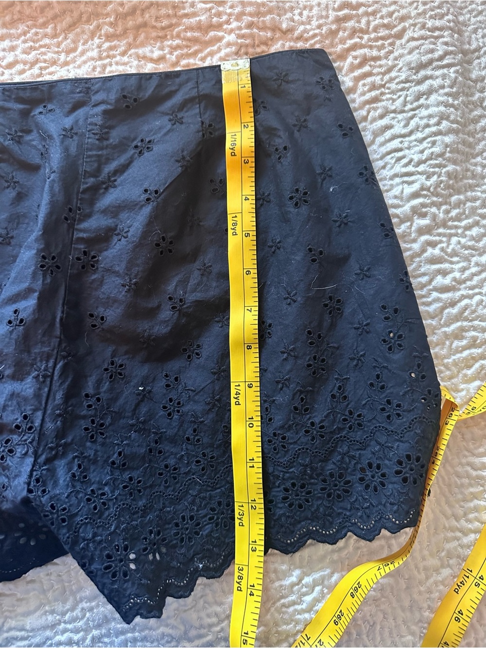 Doen Abre Black Floral Eyelet Cotton Shorts - Size 8 - Picture 8 of 8
